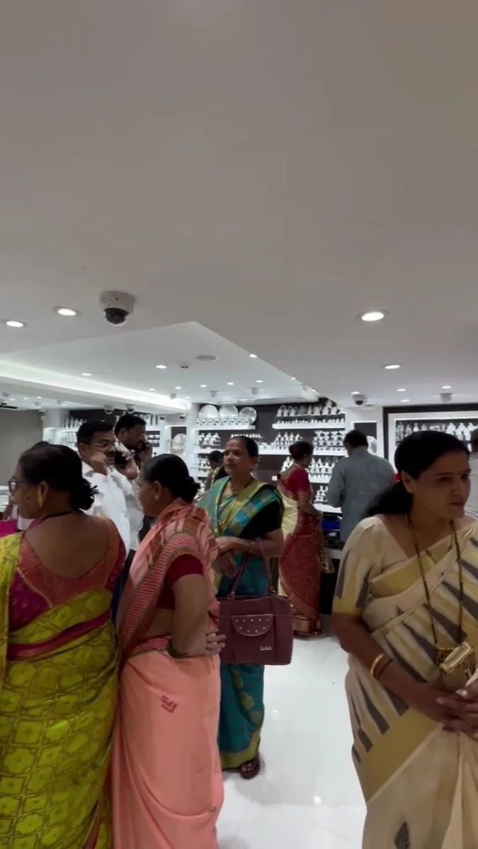 Shree Laxmi Jewellers - Pune - Satara Road