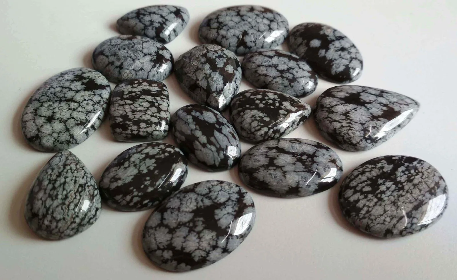 Sara Gems And Crystals