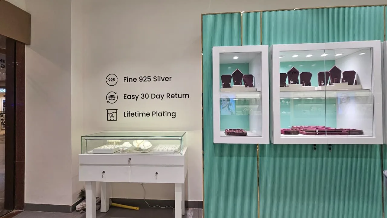 GIVA Silver &amp; Gold Jewellery Store | Triton Mall, Jaipur