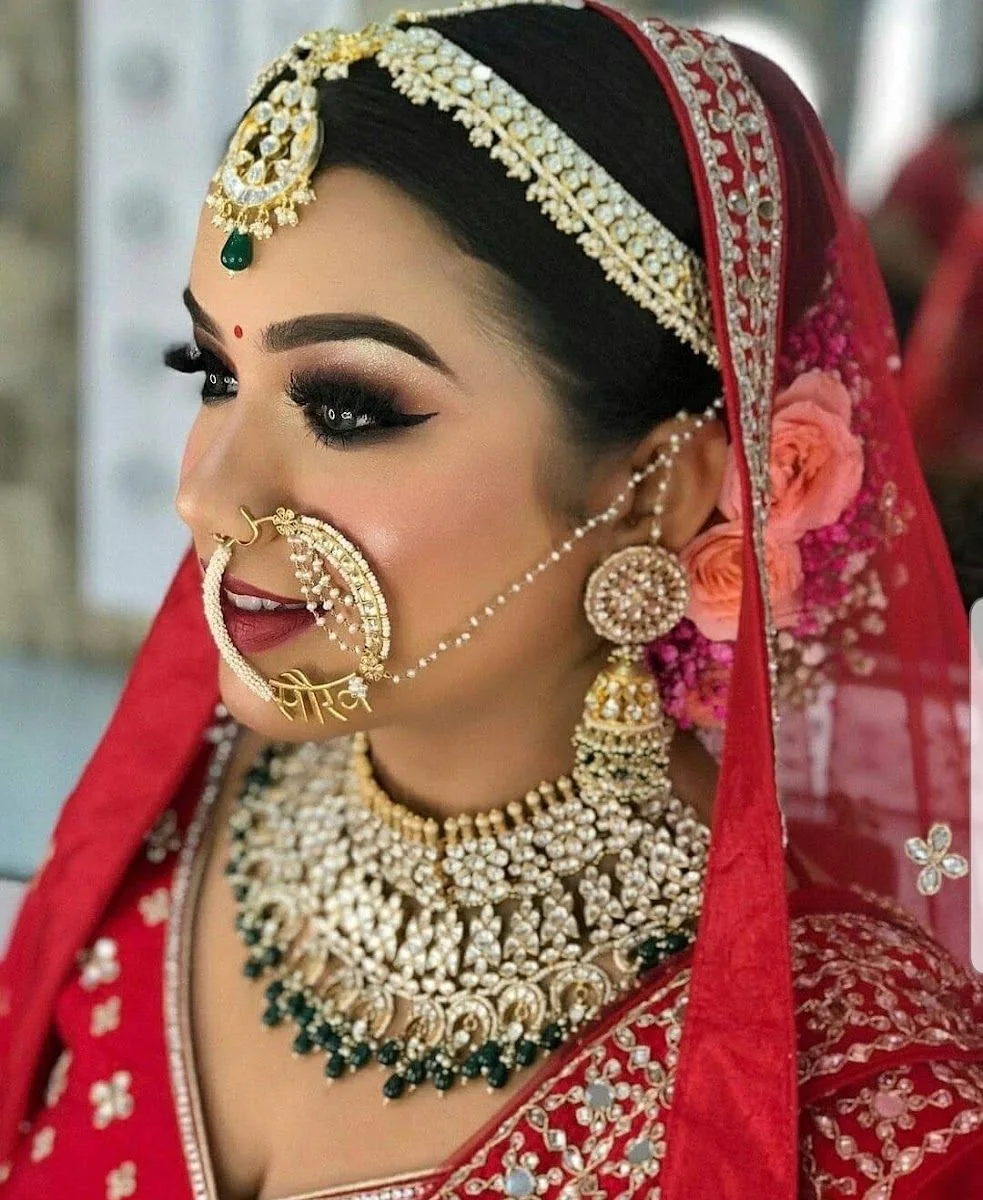 Anaya Jewels | jewellery and dresses available on rent