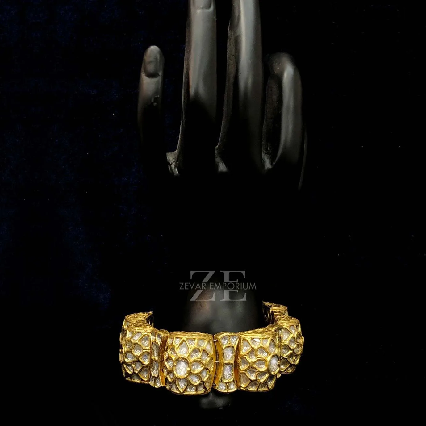 Polki Gajra Bangle in 22K Gold | Stunning Jadau Polki Bracelet