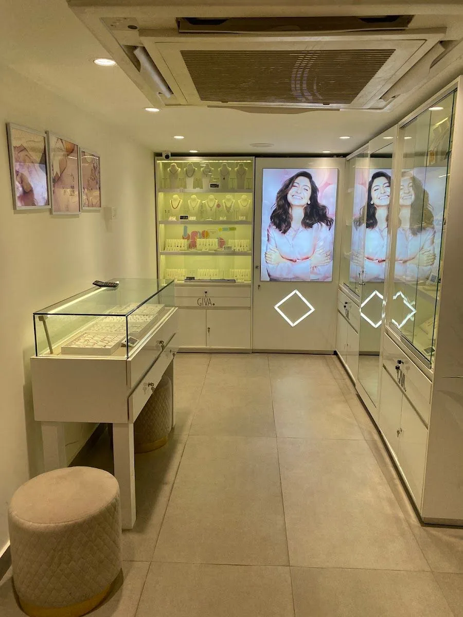 GIVA Silver &amp; Gold Jewellery | M.I. Road | Lab Grown Diamonds