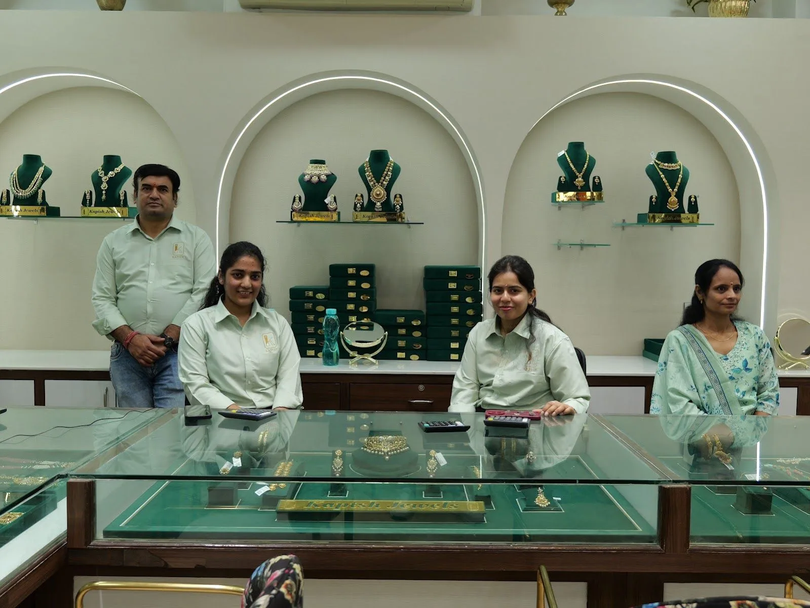 Kapish Jewels - Showroom