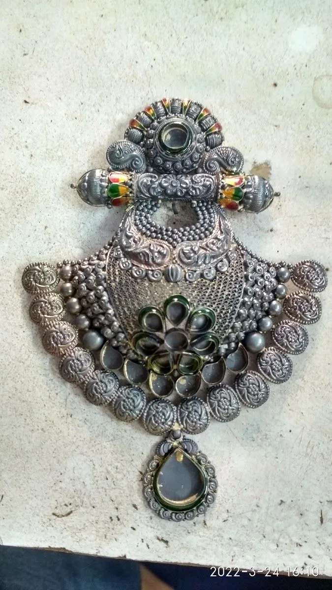 RJ JEWELLERS