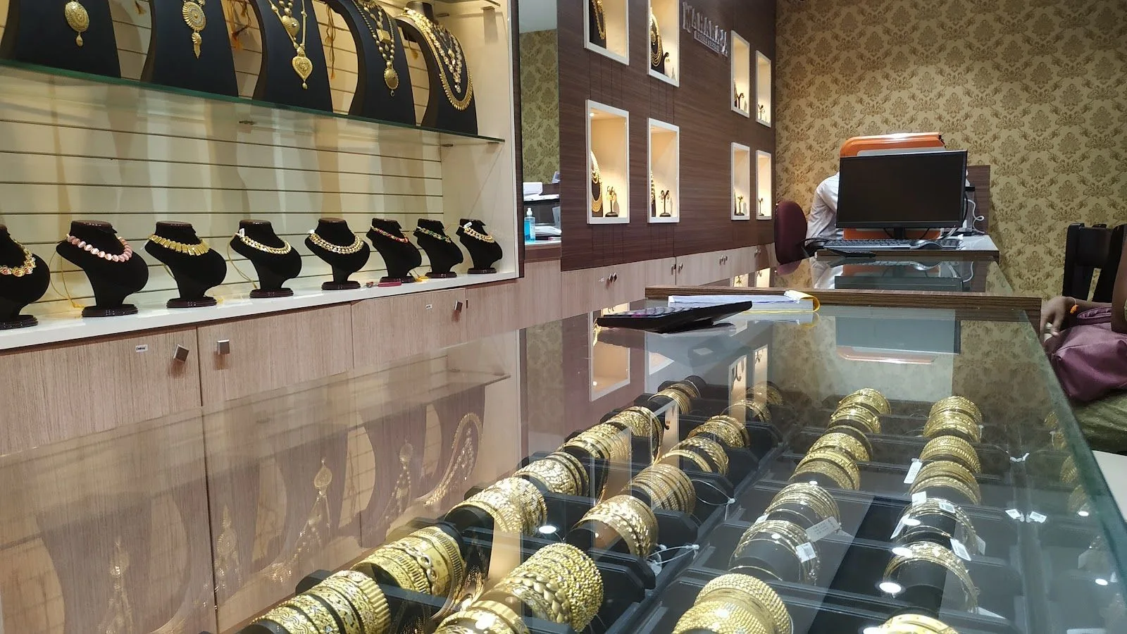 Maharaja gold and diamonds thrissur