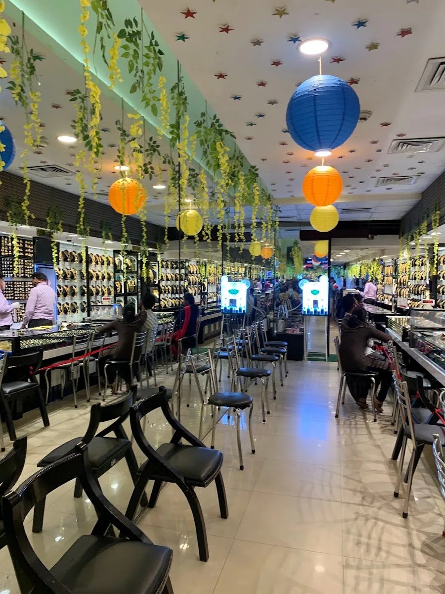 CHEMMANUR INTERNATIONAL JEWELLERS THRISSUR SHOWROOM