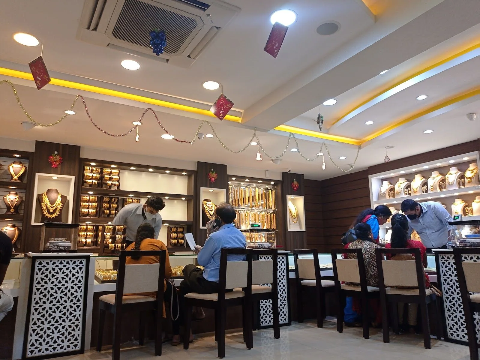 Kerala Manufactures jewellery