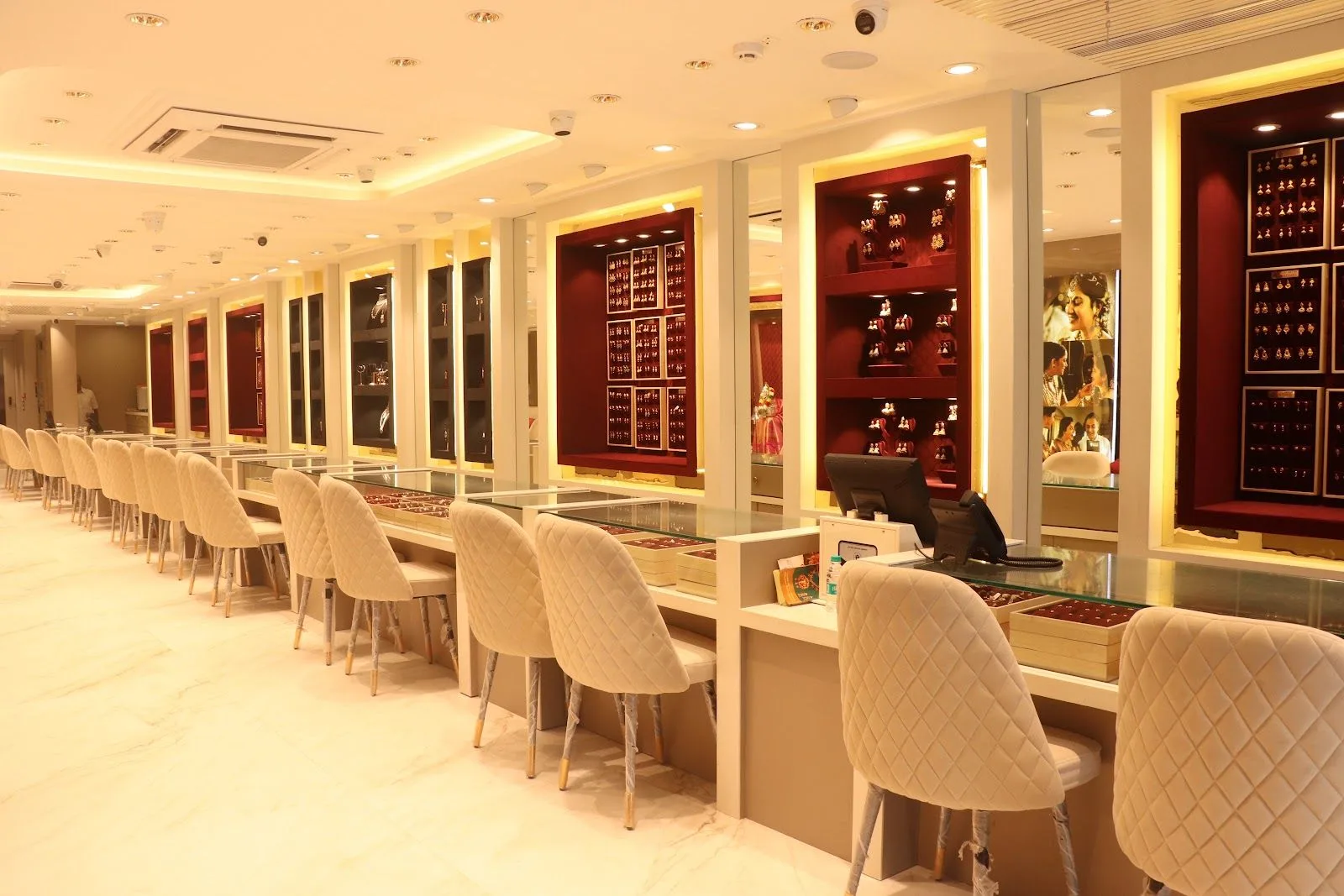 Shri Arthi Jewellery