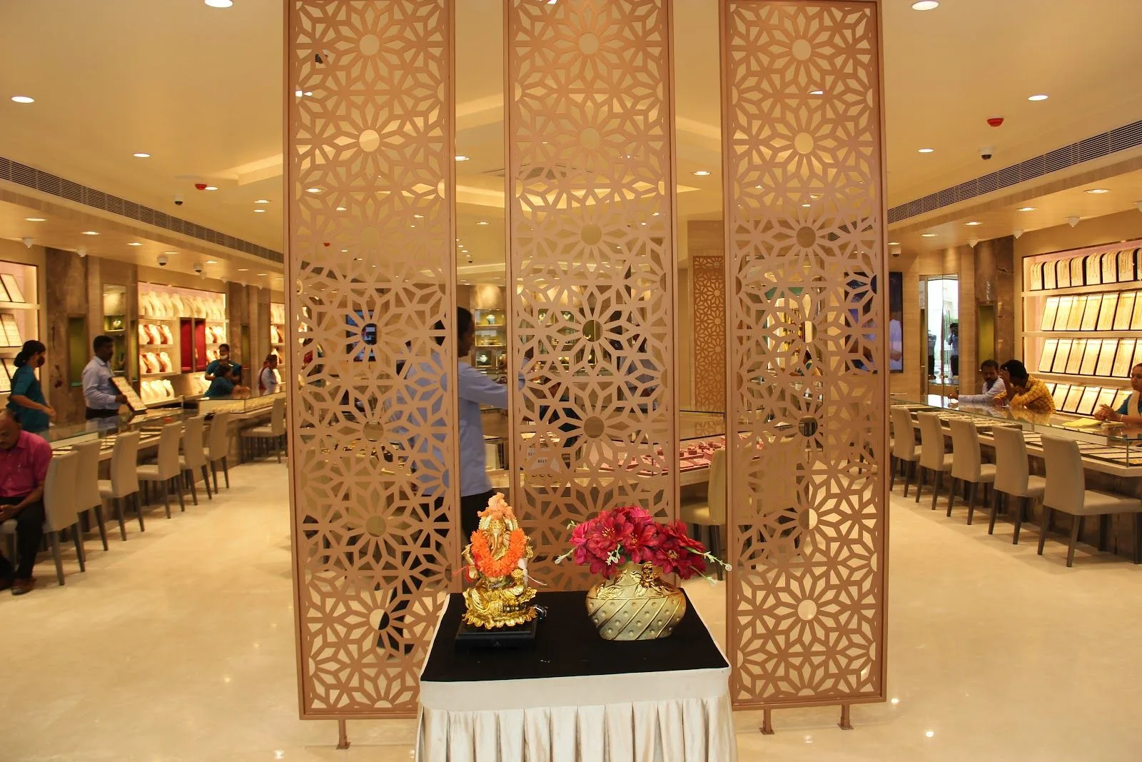 Coimbatore Jewellers - salem new busstand