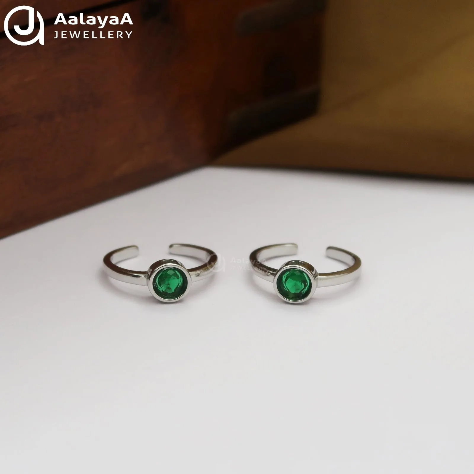 Silver Green Garden Toe Ring