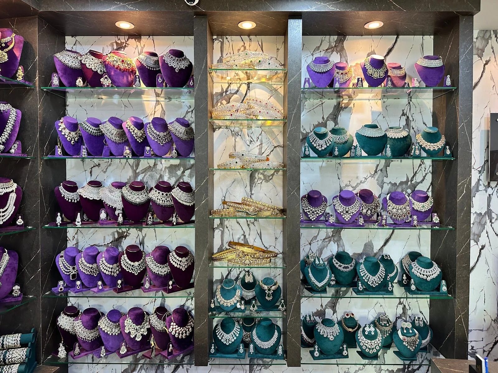Elegance Bridal Jewellery / Rental Jewellery