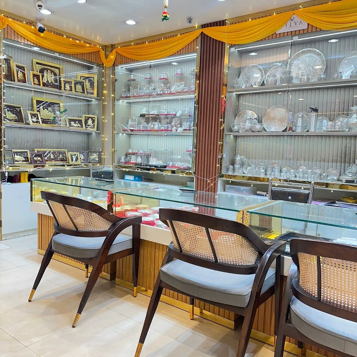Jewels Box Wedding Gold &amp; Diamond Jewellery - Jewelry Shop In Lucknow, Best Jewellers in Hazratganj, Lucknow