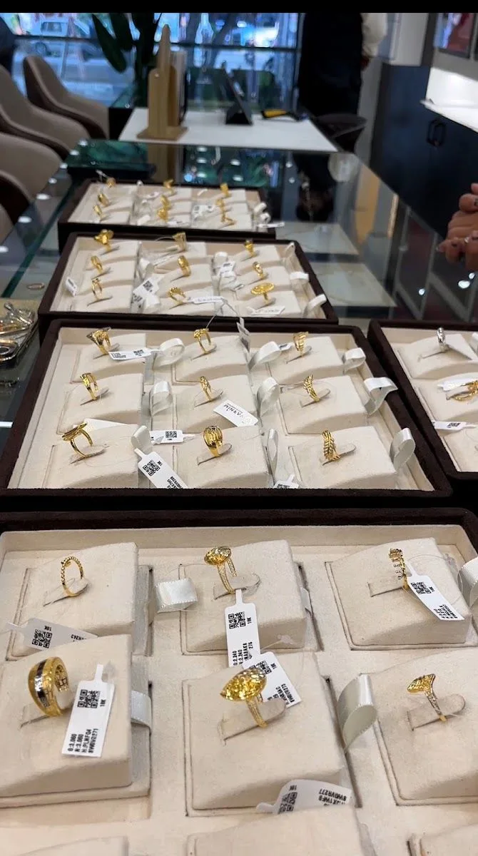 Swarnim Gold and Diamonds - Lucknow