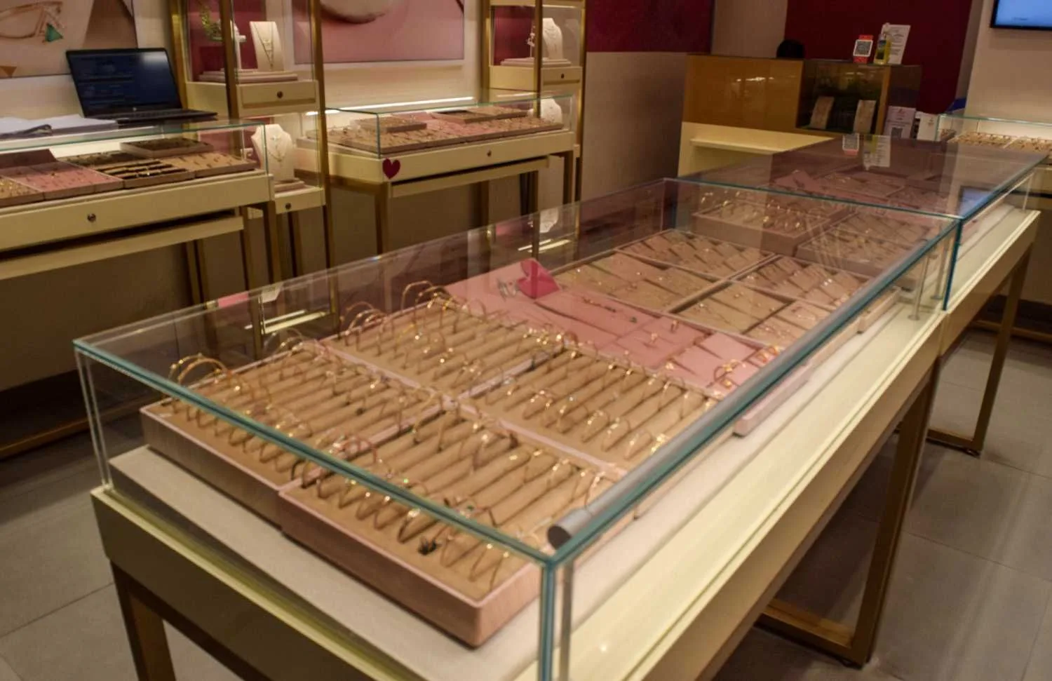 Mia by Tanishq - Lulu Mall, Golf City