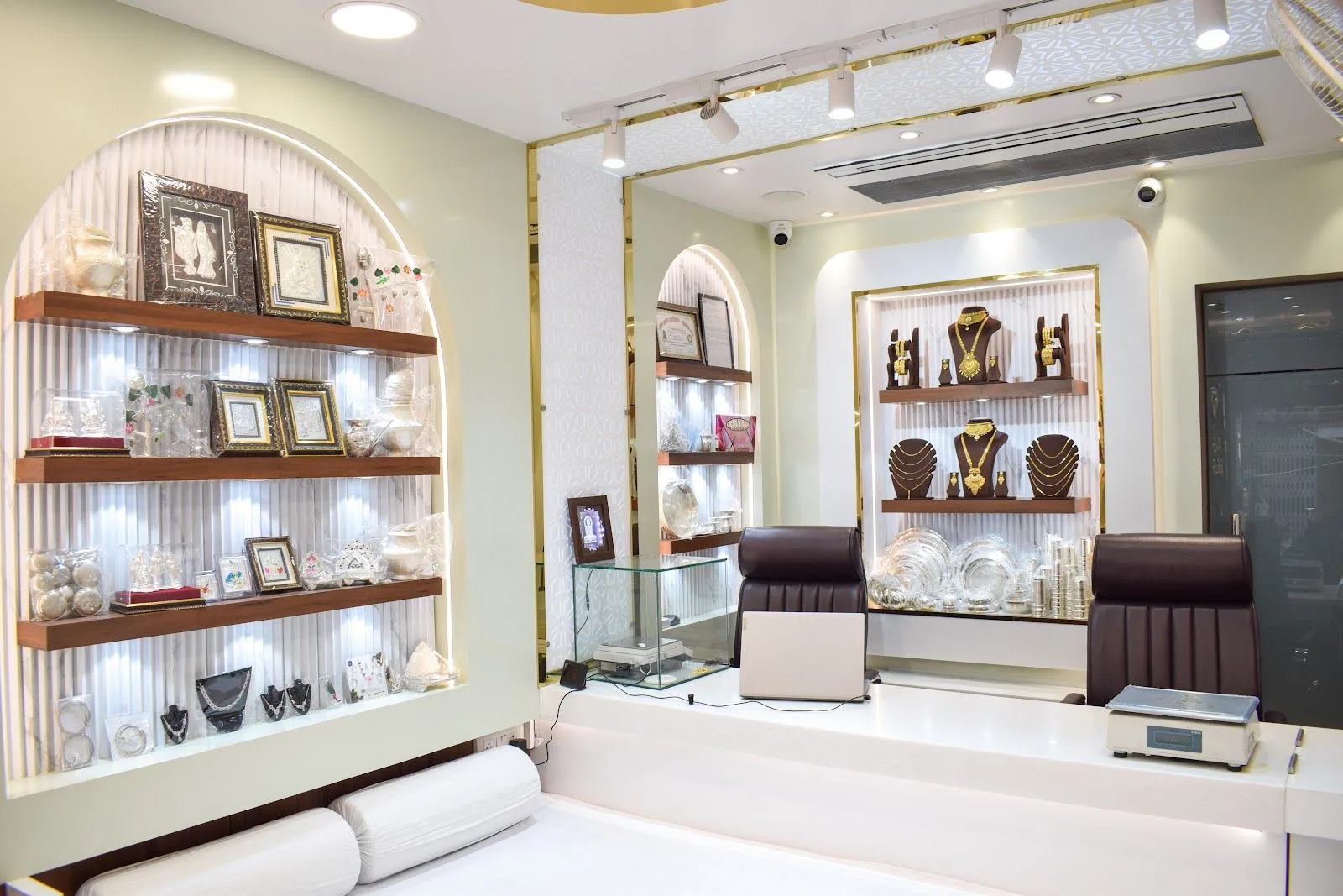 Ativeer Jewellers