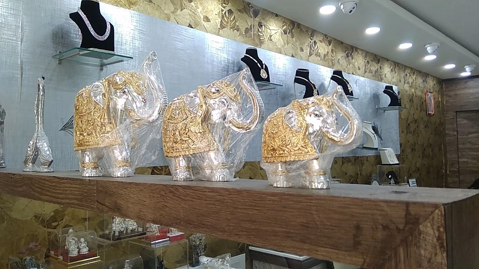 Suman The Jewellers