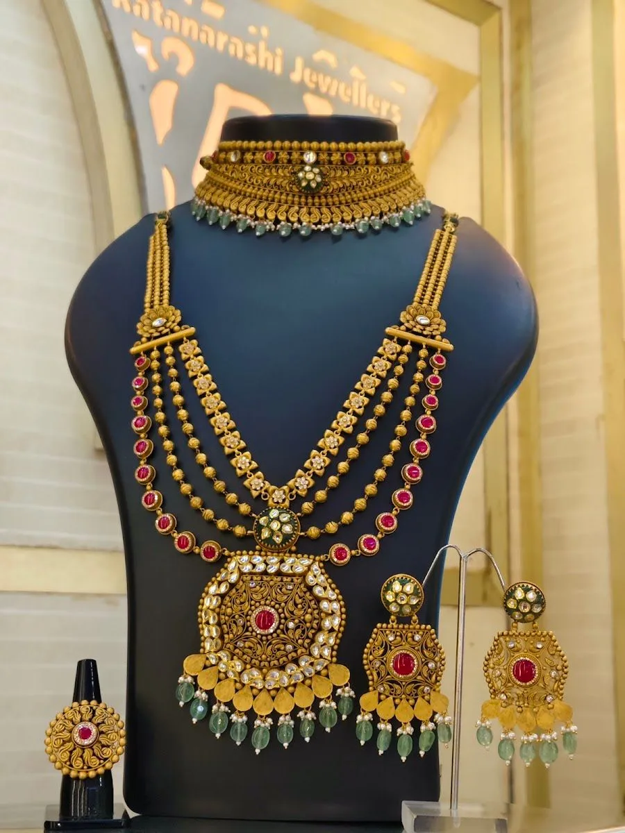RATNARASHI JEWELLERS / RATANRASHI JWELLERS