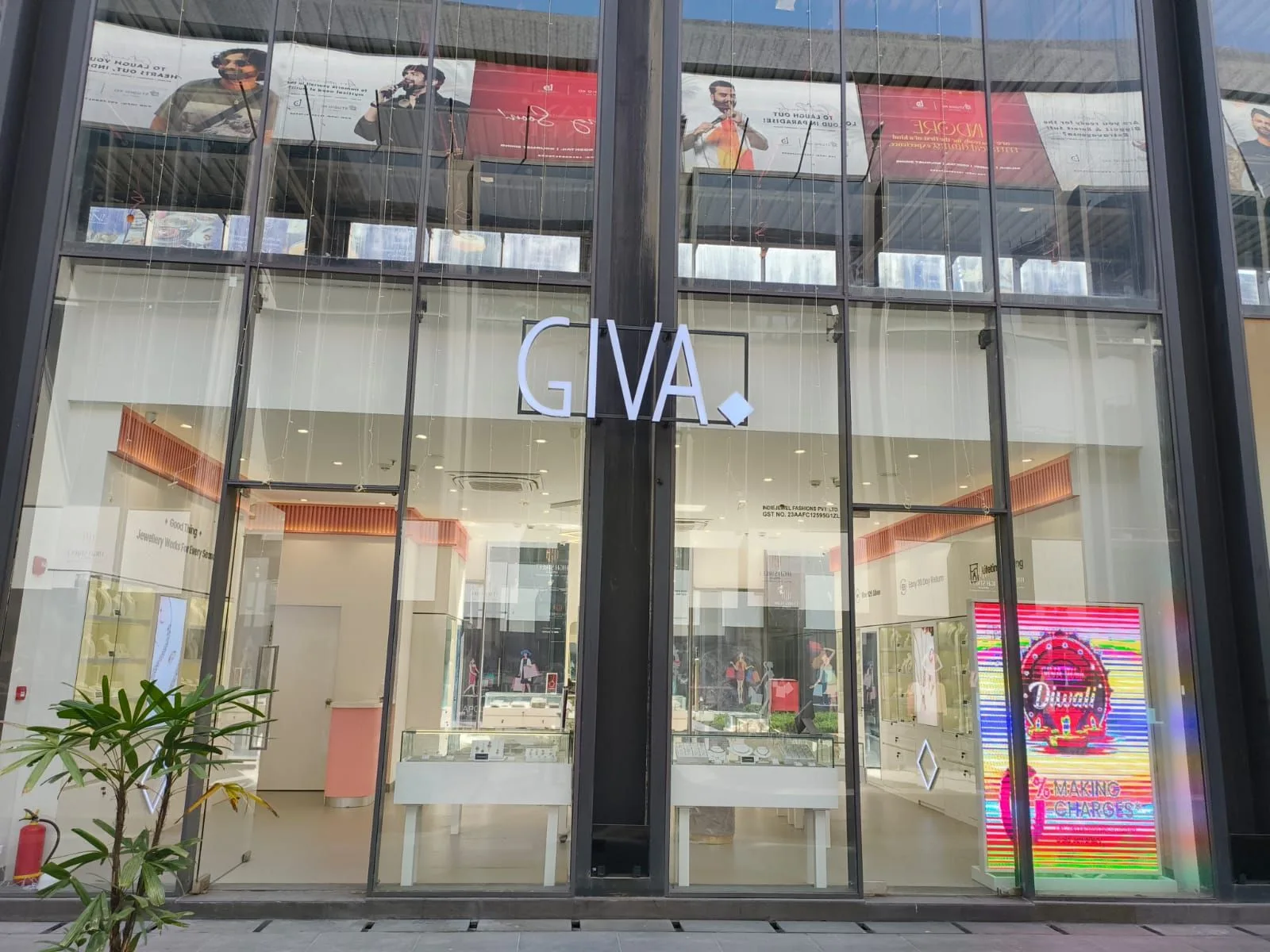 GIVA Silver &amp; Gold Jewellery | Apollo Indore | Lab Grown Diamonds