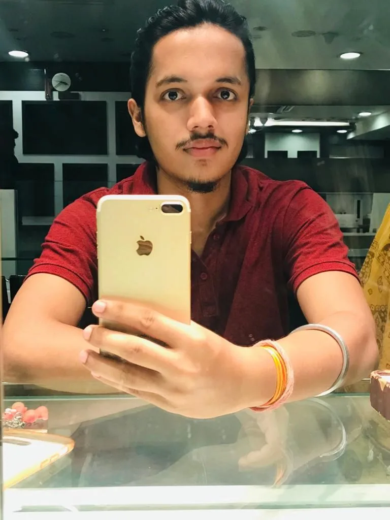 DIVINE JEWELLERS