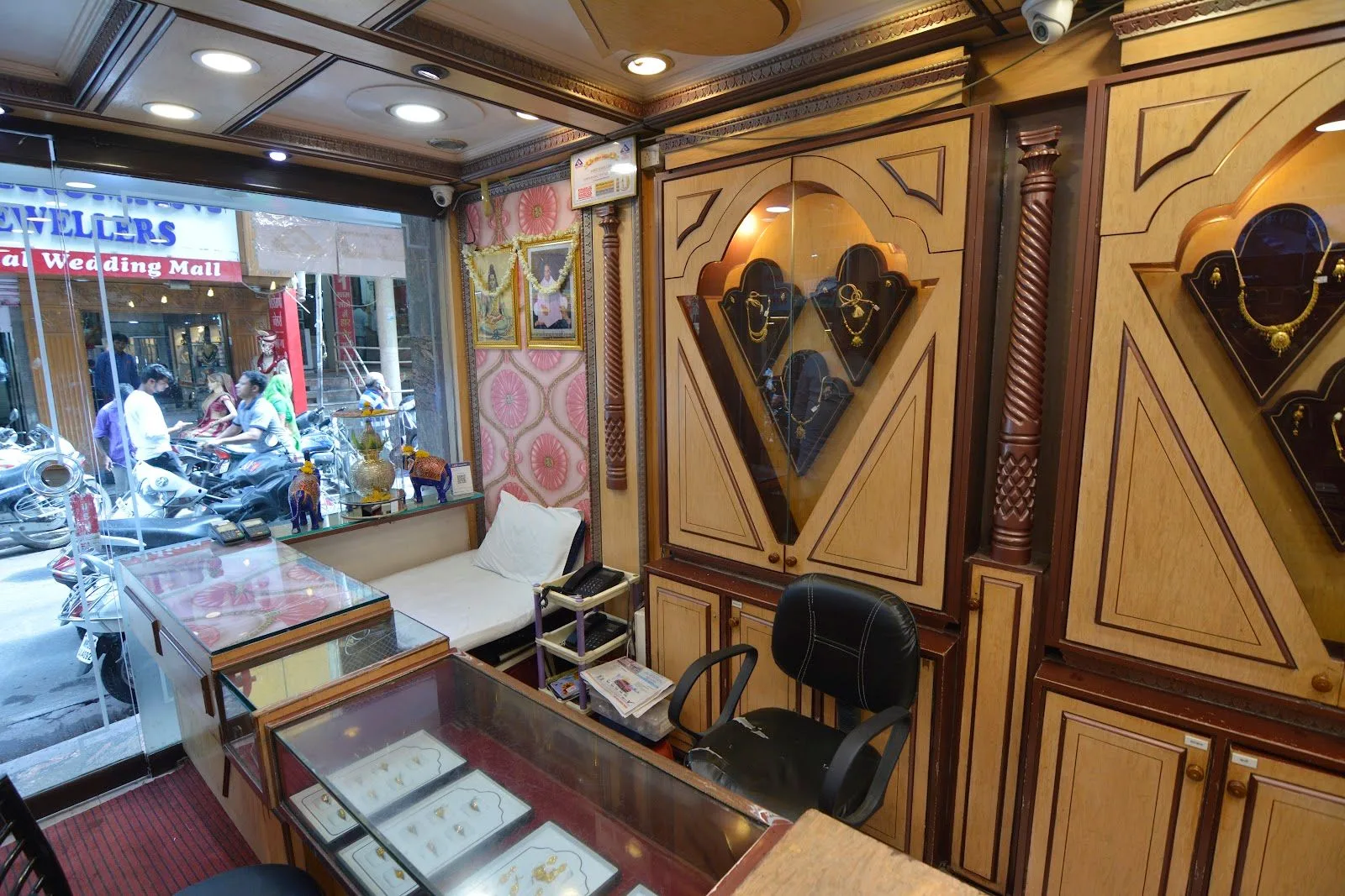 Amrit Jewellers