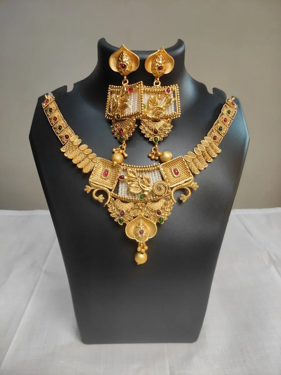 Laxmi Bangles and Imitation Jewellery
