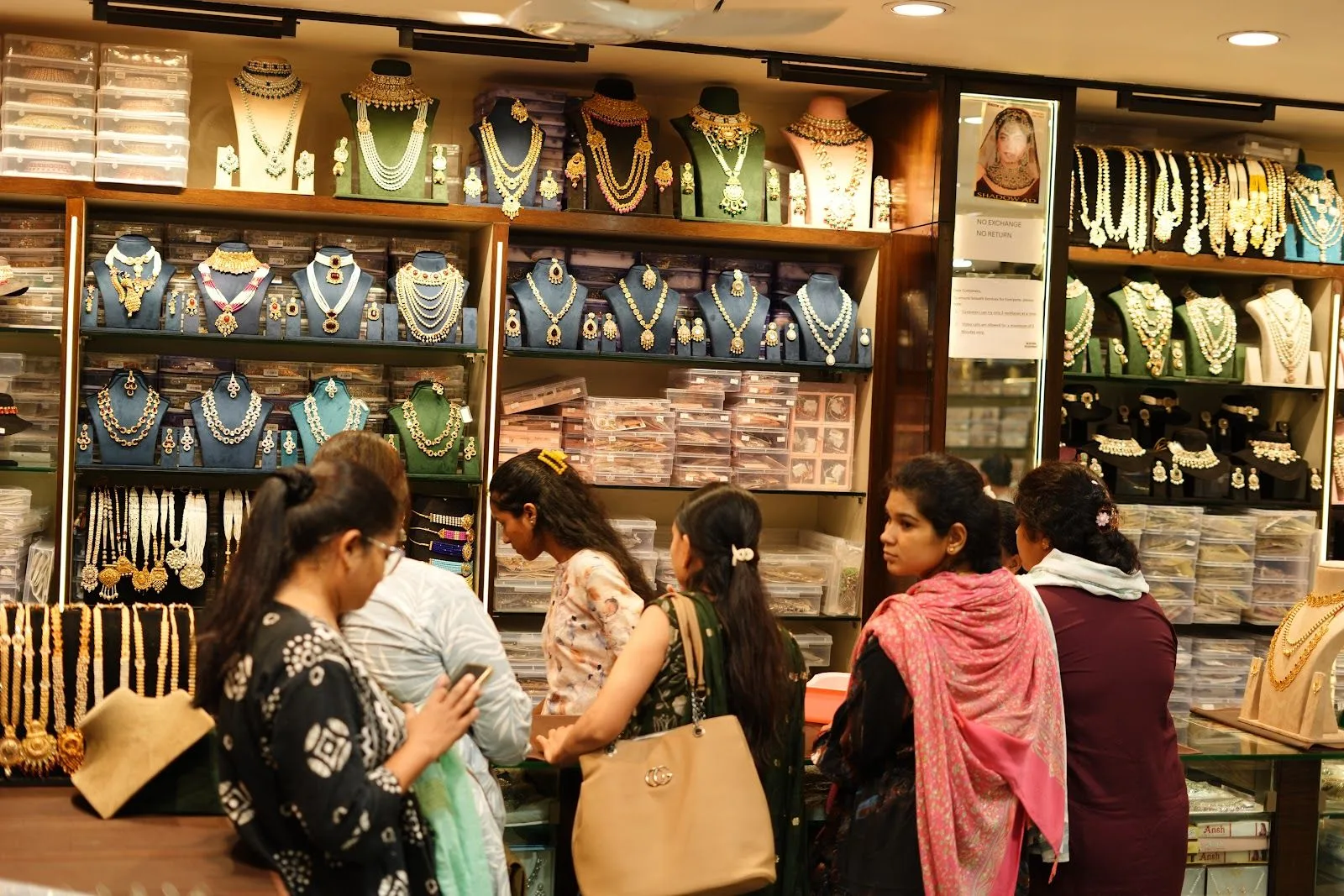 SOUNDARYA SHRII IMITATION JEWELLERS