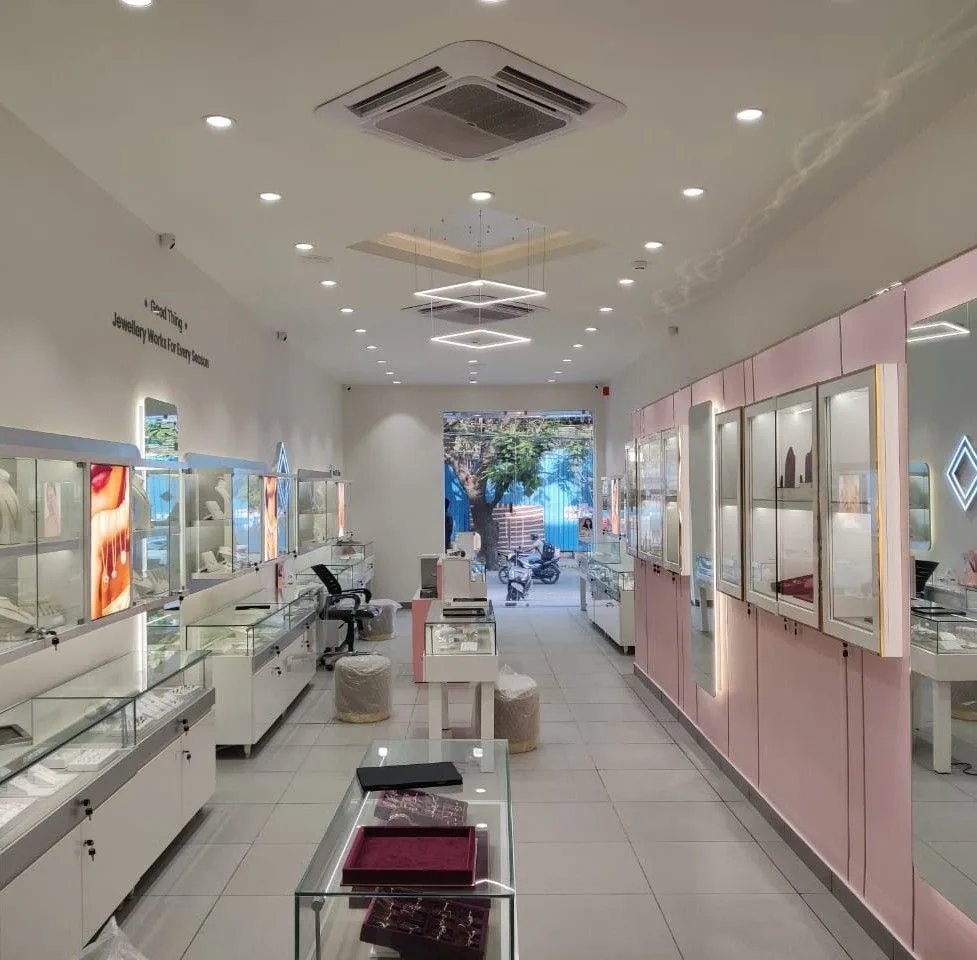 GIVA Silver &amp; Gold Jewellery Store | Bittan Market, Bhopal