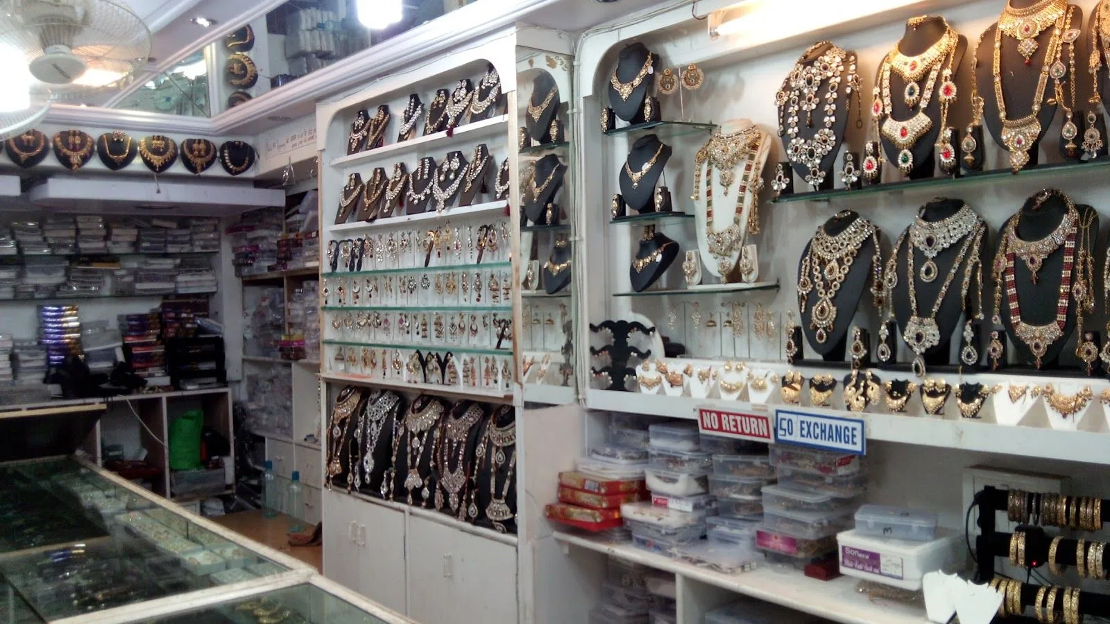 Om Shri Jewellers