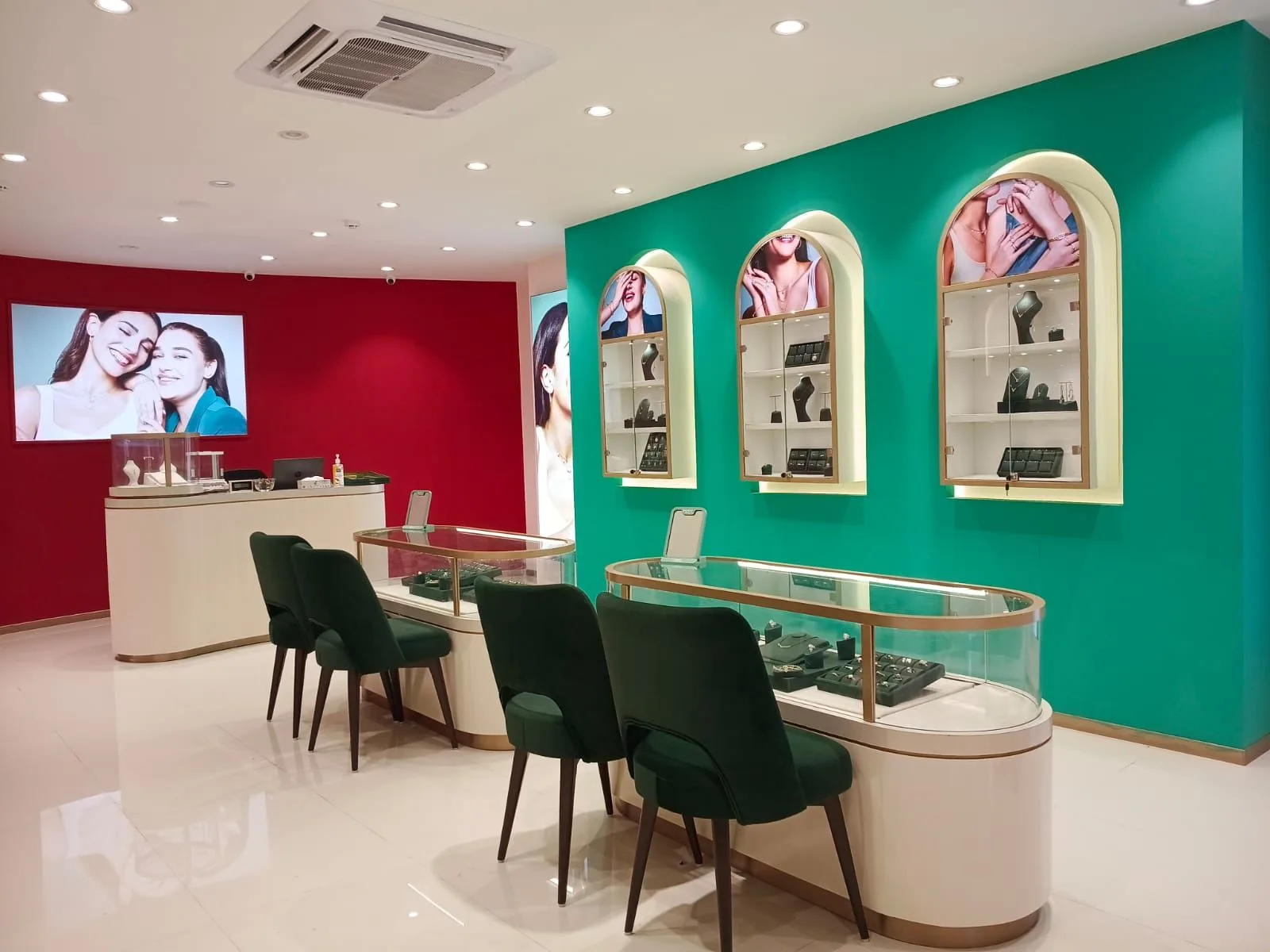 GIVA Silver &amp; Gold Jewellery Store | KD Road, Mysore