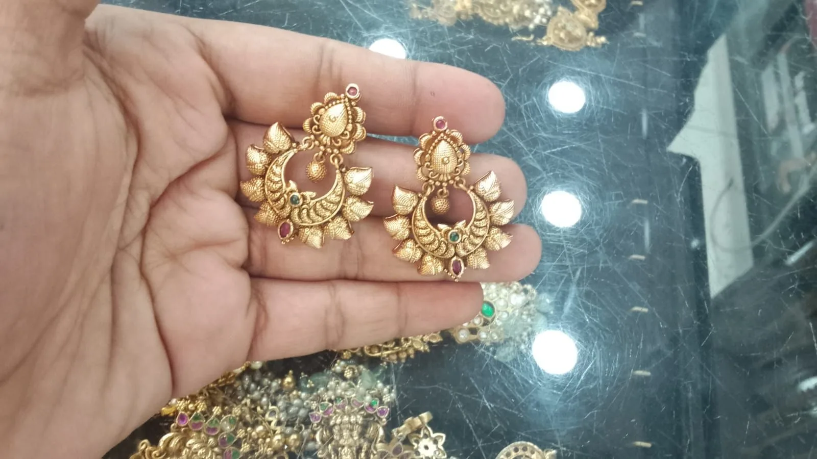 Durga Rentals Jewellery &amp; Outfits