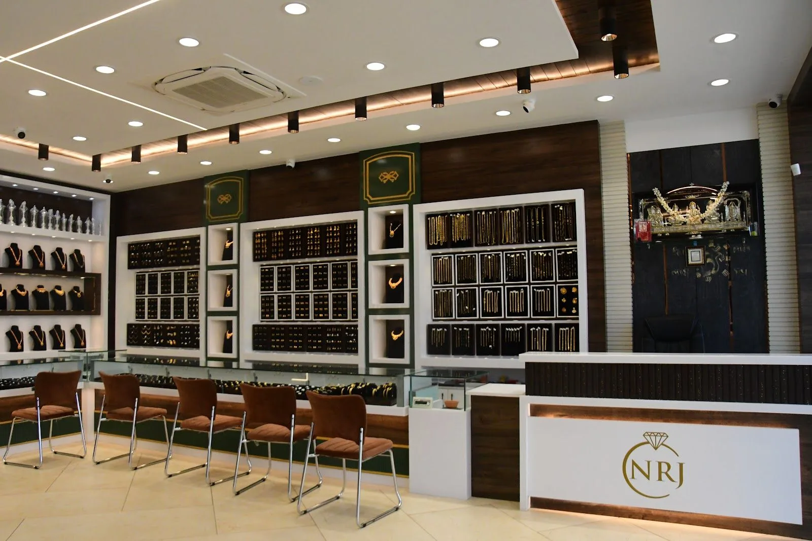 Navarathna Jewellers