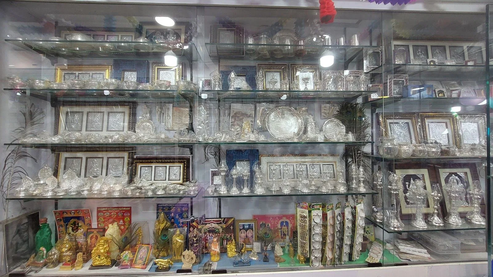 SRI SARAVANAN JEWELLERS