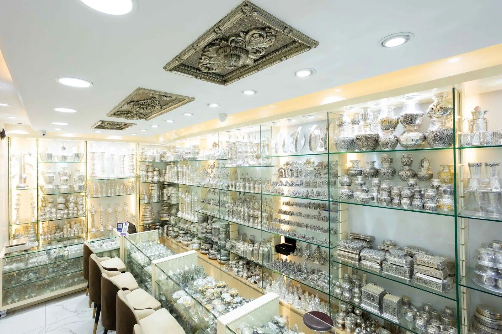 Challani Jewellery Mart - Madurai | Shop Diamond, Jadau Polki, Antique, Temple &amp; Kempu Jewellery
