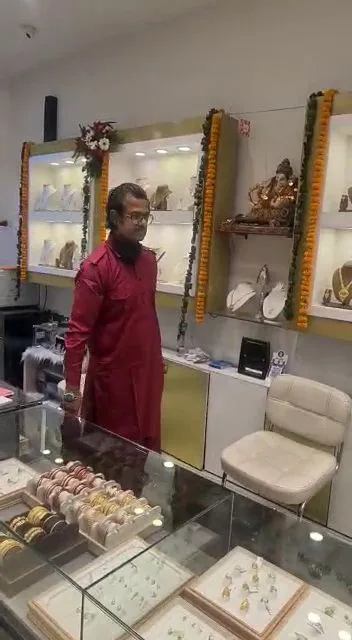 Shri Jewellers- Best Jewellery Showroom