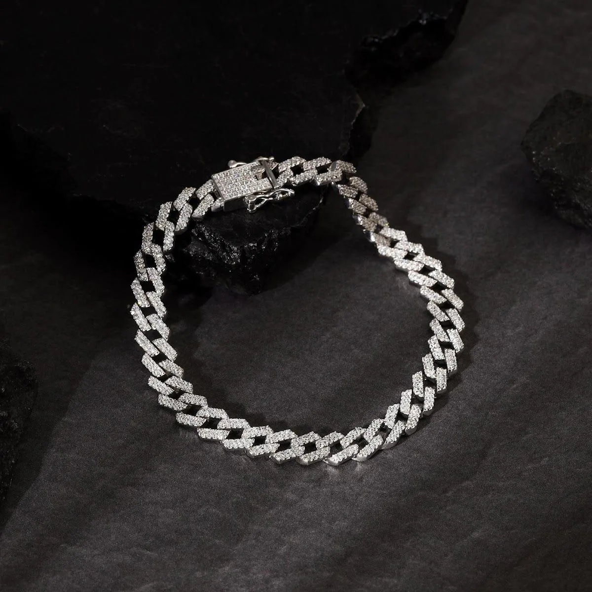 GIVA Silver &amp; Gold Jewellery | Indirapuram | Lab Grown Diamonds