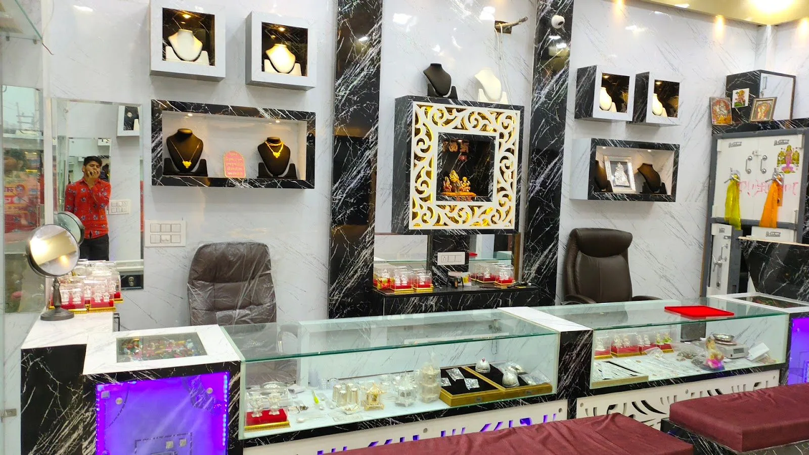 RadhaRani jewellers