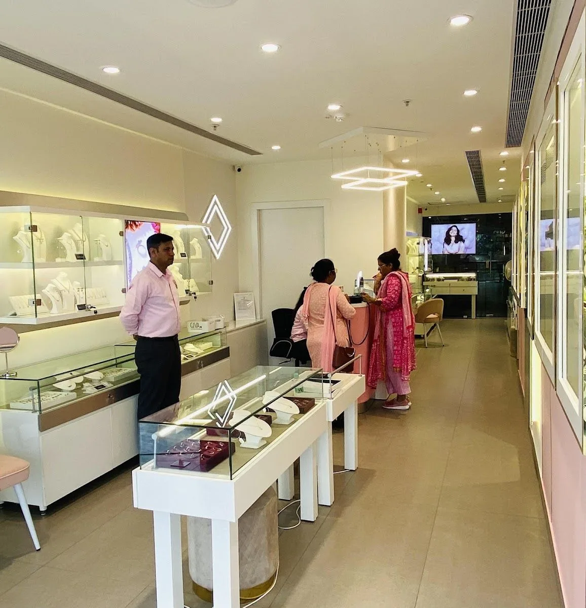 GIVA Silver &amp; Gold Jewellery | Blue Sapphire Mall | Lab Grown Diamonds