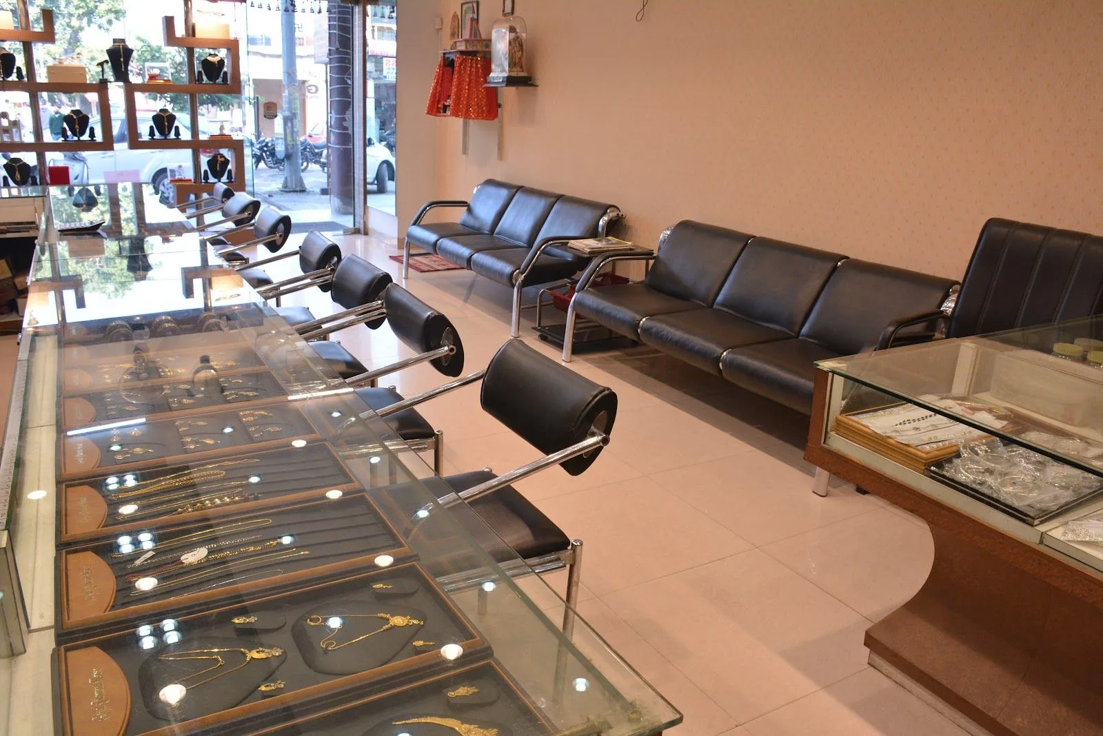 Goyal Jewellers &amp; Diamond House