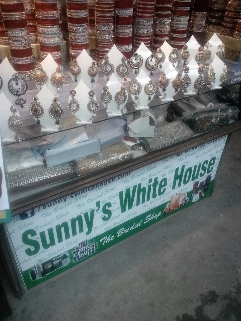 New White House -complete bridal store Wholesale Ludhiana, Punjab, India