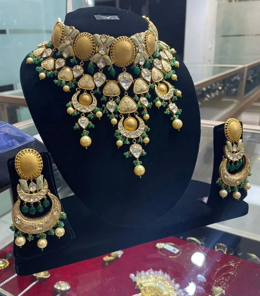 VV JEWELLERS
