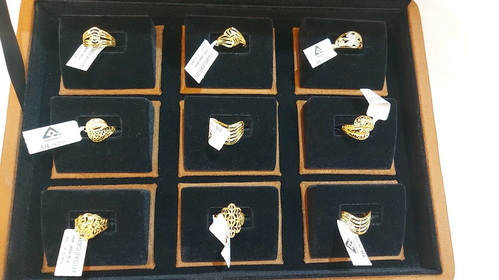 LAKSHMI JEWELLERS
