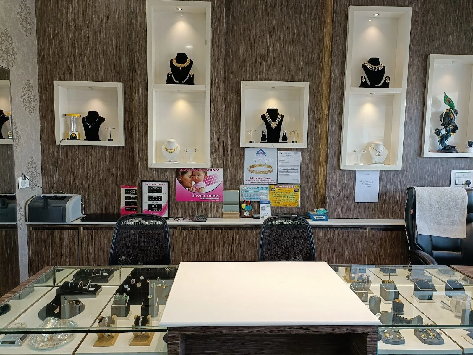 Suresh Jewellers