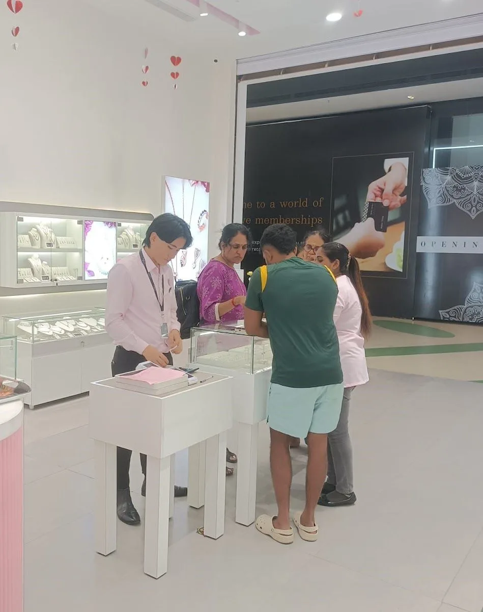 GIVA Silver &amp; Gold Jewellery | VR Mall | Lab Grown Diamonds