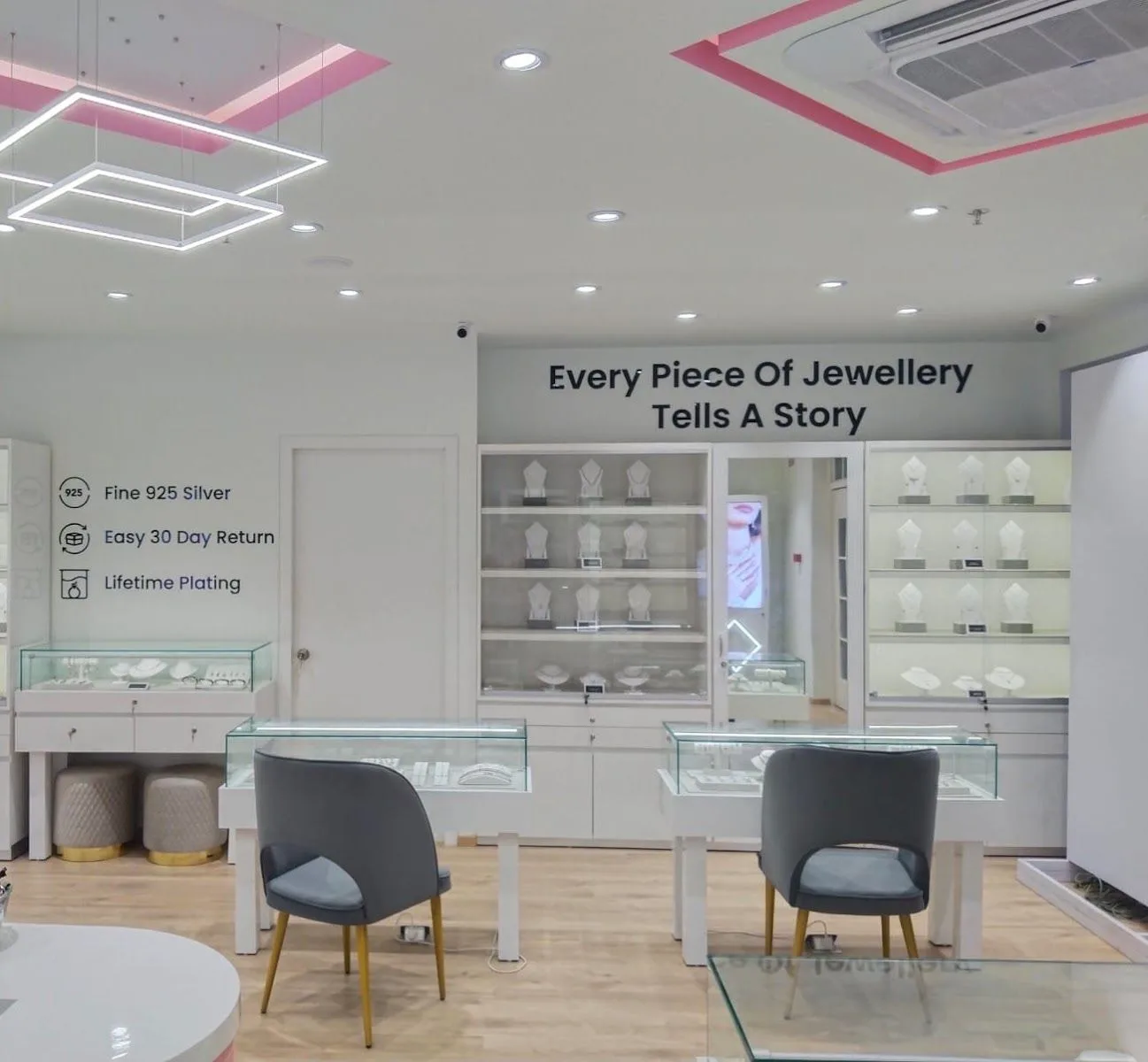 GIVA Silver &amp; Gold Jewellery Store | Sector V, Salt Lake | Kolkata