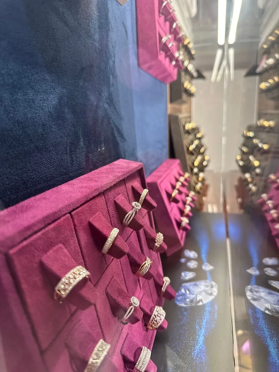 GIVA Silver &amp; Gold Jewellery | Maninagar | Lab Grown Diamonds
