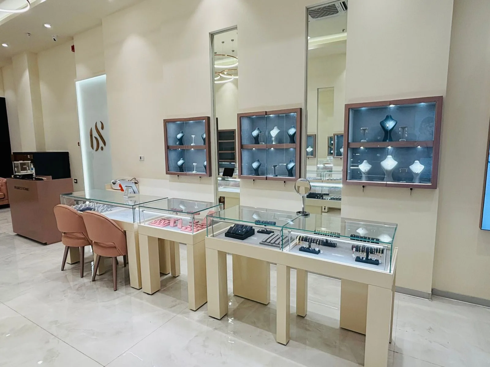 GIVA Silver &amp; Gold Jewellery Store | Tonk Road, Jaipur