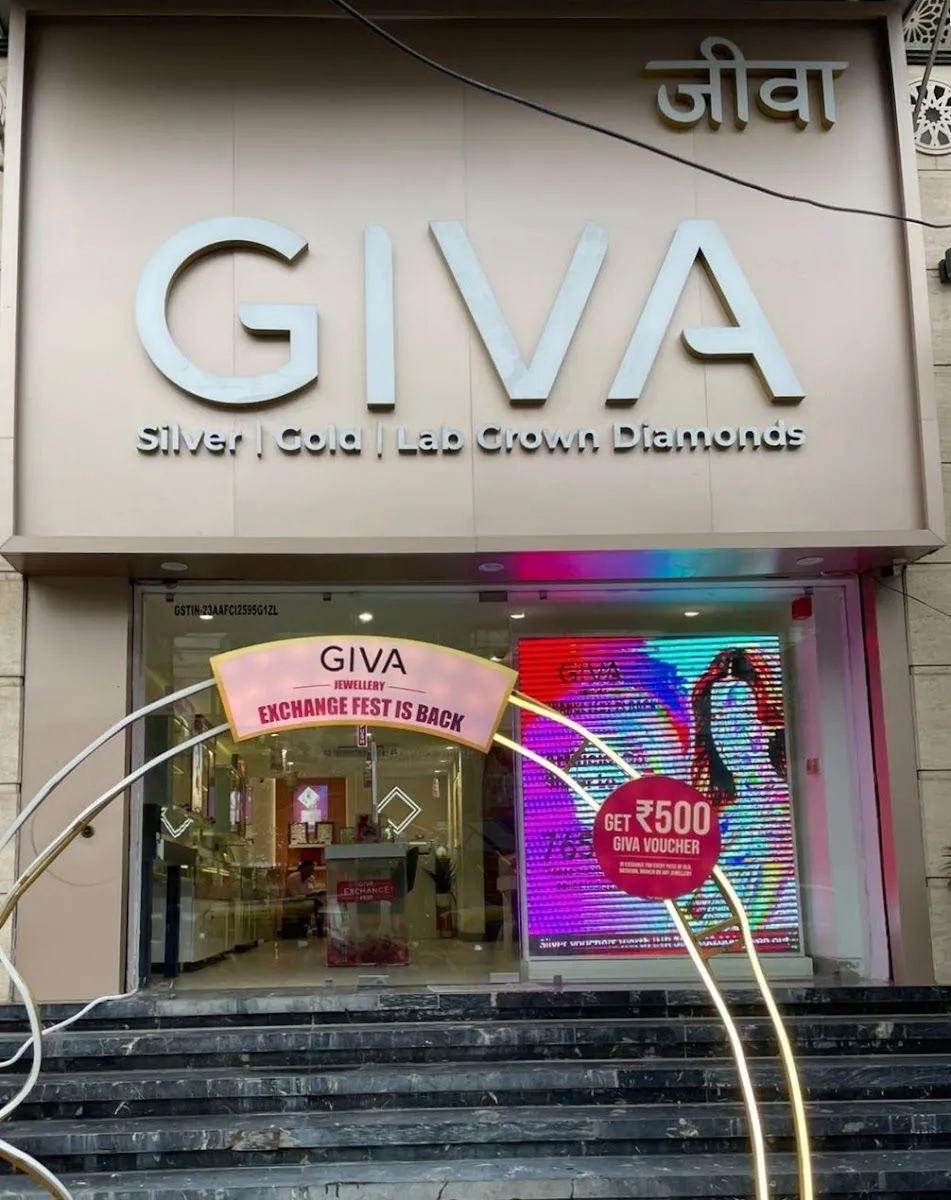 GIVA Silver &amp; Gold Jewellery Store | Sapna Sangeeta | Indore