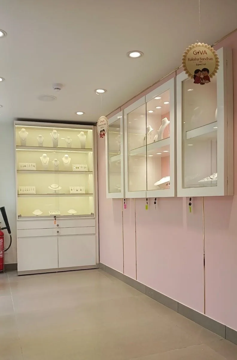 GIVA Silver &amp; Gold Jewellery Store | Hatwa Market, Patna