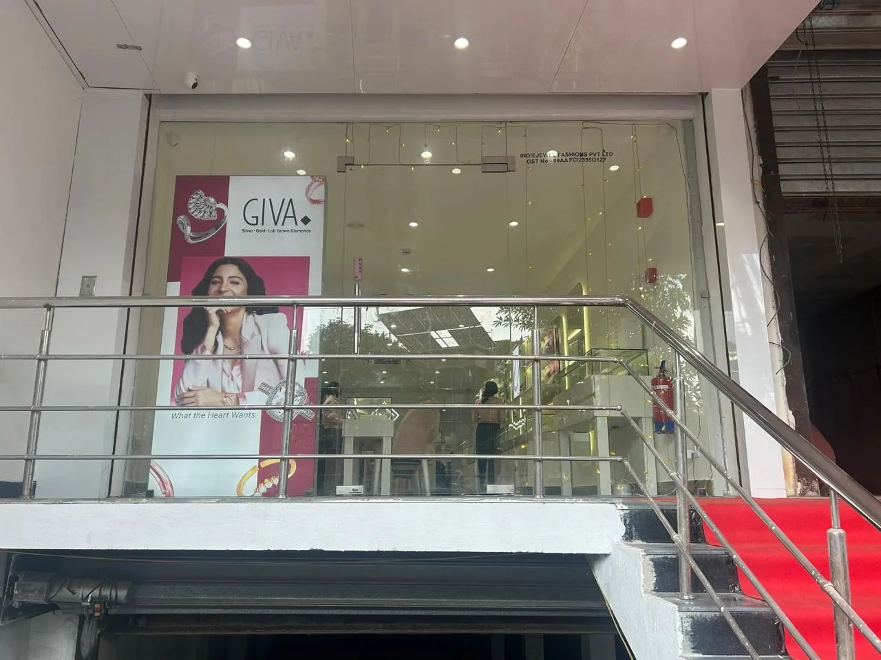 Giva - Alambagh Market HS