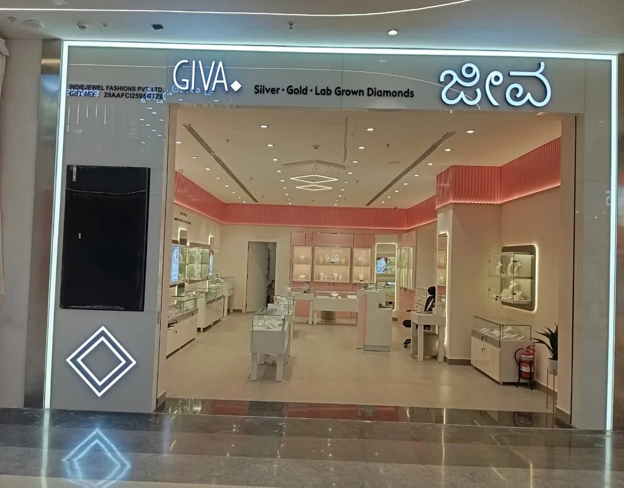 Giva - M5 Mall